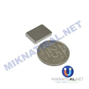 Boy 15mm En 10mm Kalınlık 3mm N35 Seri Güçlü Neodyum Mıknatıs