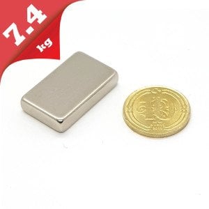 Boy 25mm  En 15mm Kalınlık 5mm N35 seri Güçlü Neodyum Mıknatıs